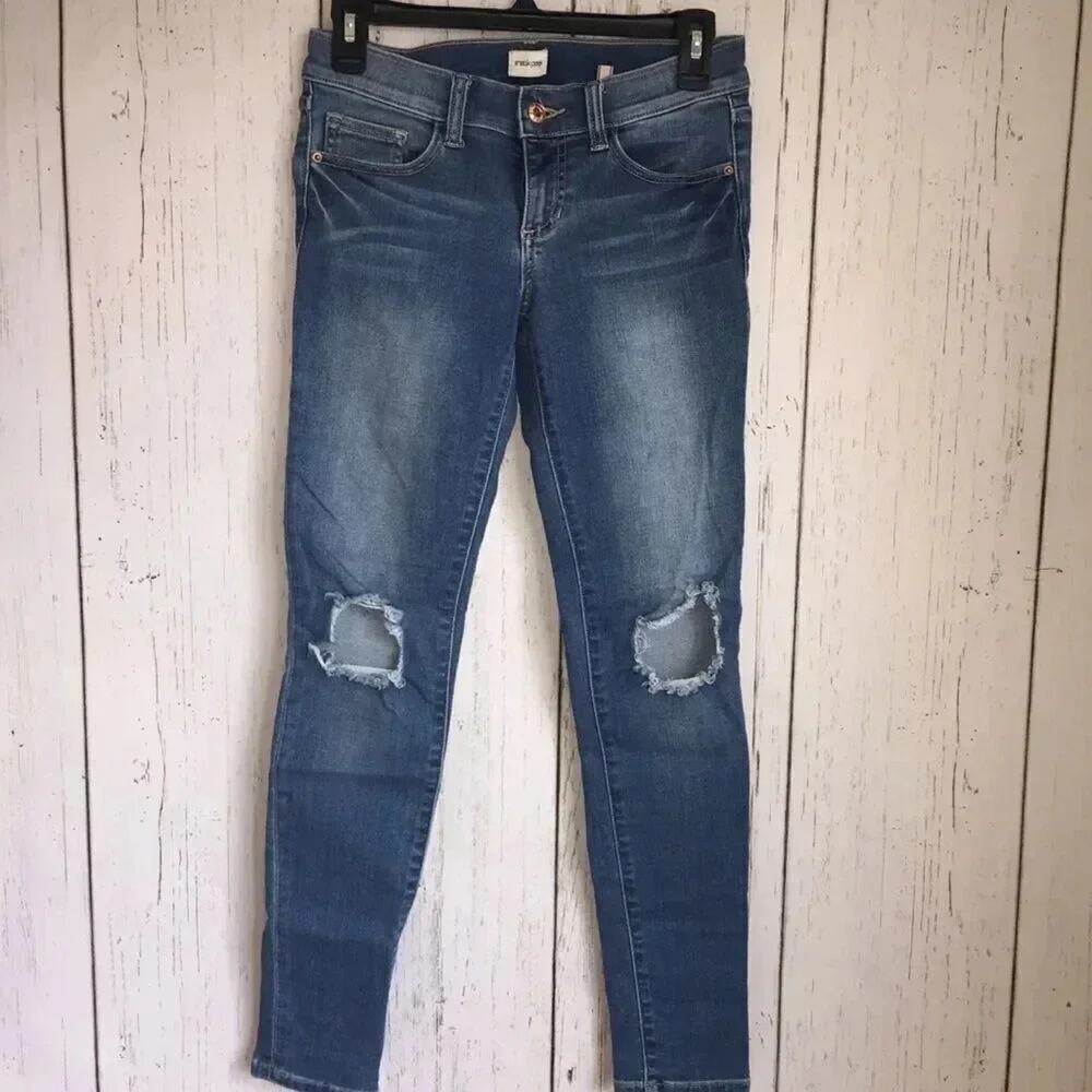 Sneak Peek destroyed low rise skinny jeans size 3